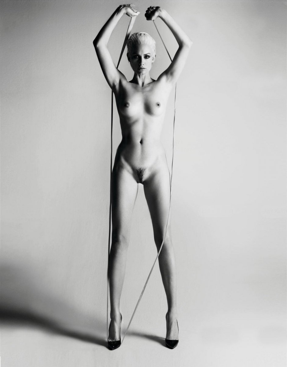 Amber Valletta Nude Porn Photo