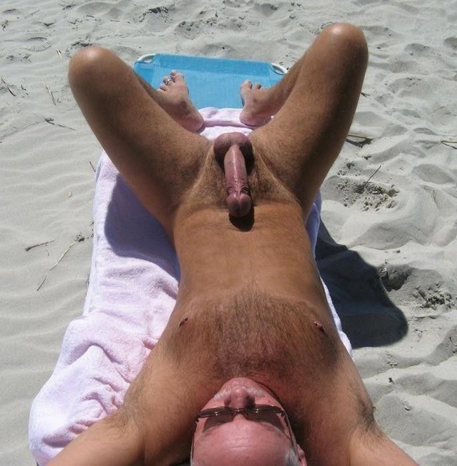 Twink shaved suck dick on beach