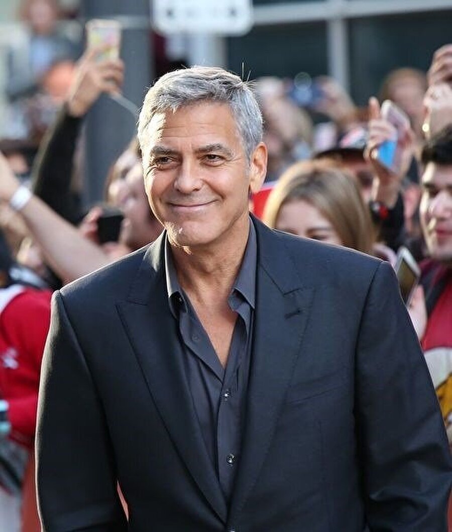 George Clooney on the beach