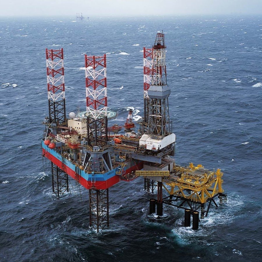 Offshore engineer