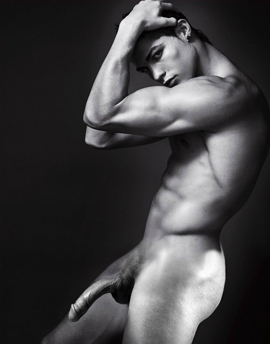 Male Celeb Nude Zach Appelman