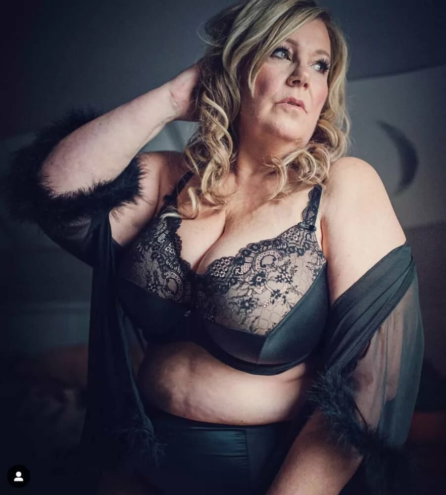 Model plus saz Hunter McGreadi