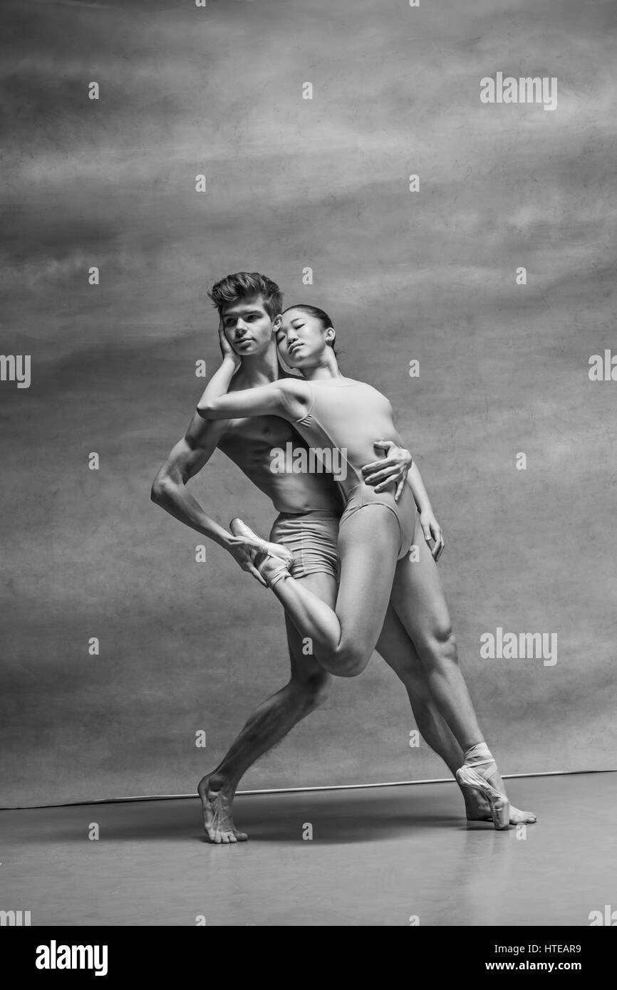 Dancers Bellidans Garem