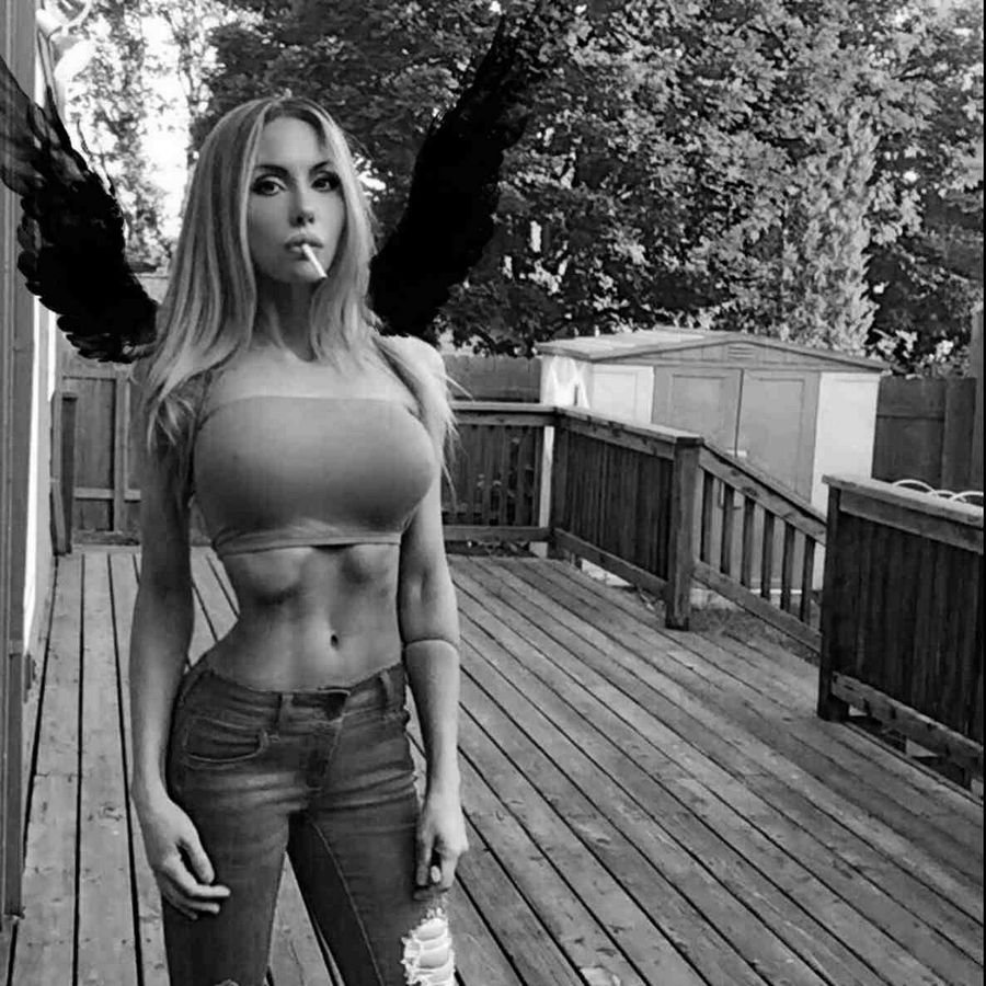 Chloe Lattangsi Instagram