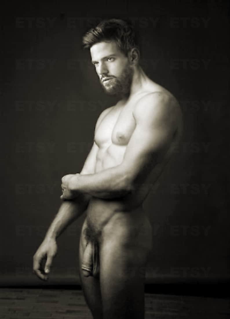 Show naked men erection