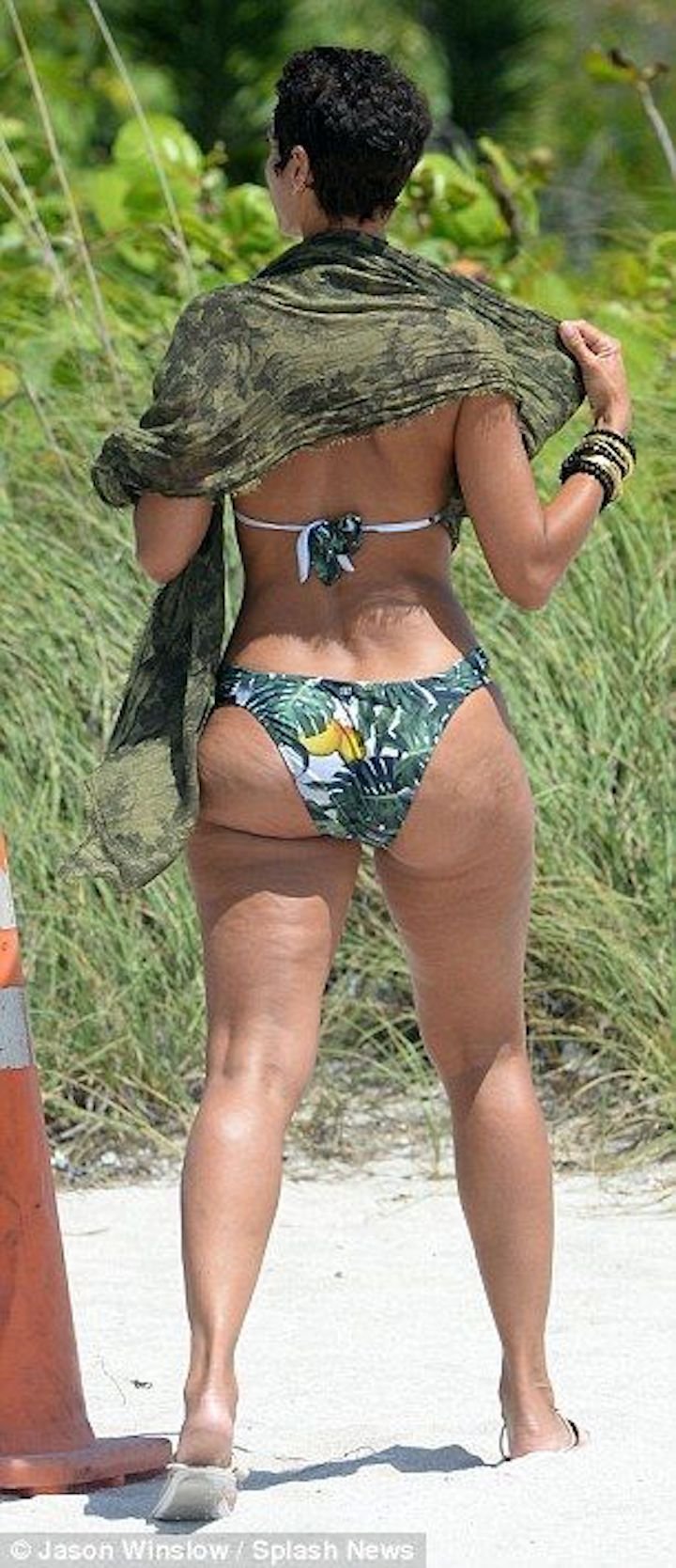 Nicole Mitchell 36