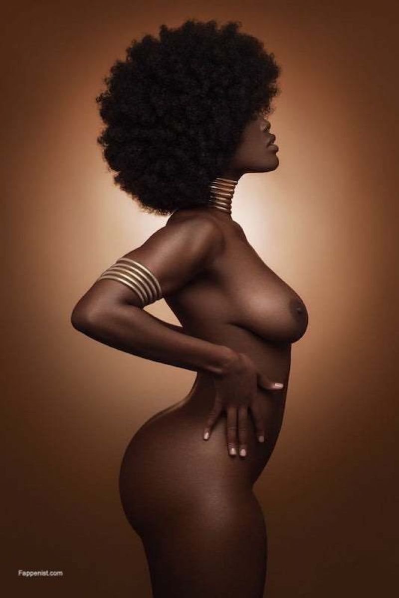 Funny black woman naked