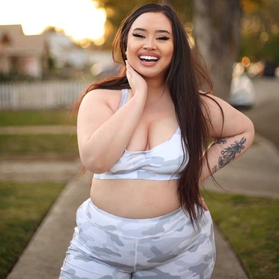 Plus-Size Tara Lynn