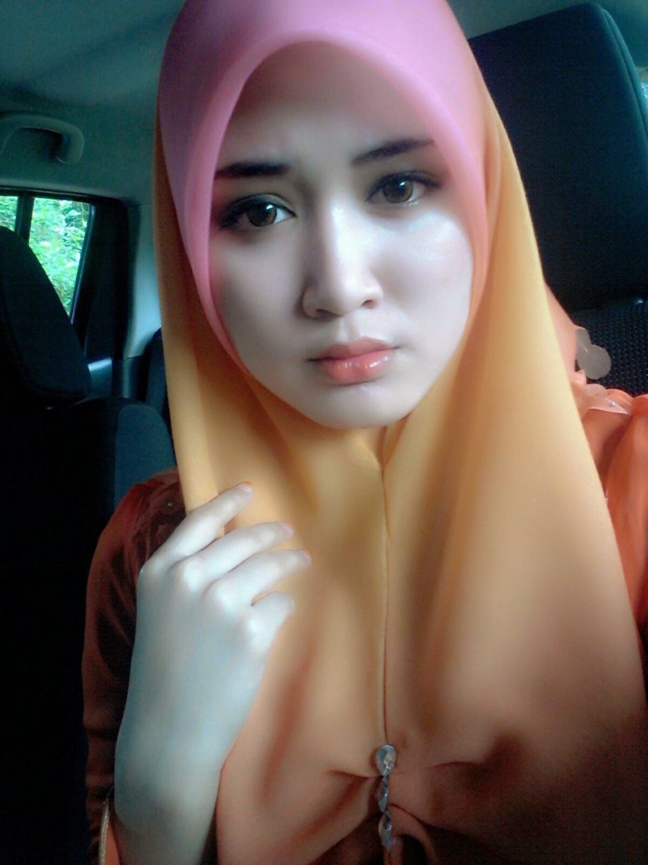 Cewek Hijab Bugil Nude in full height
