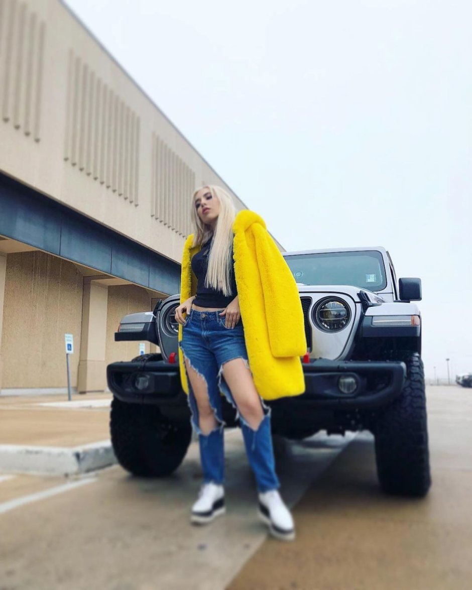 Ava Max is hot