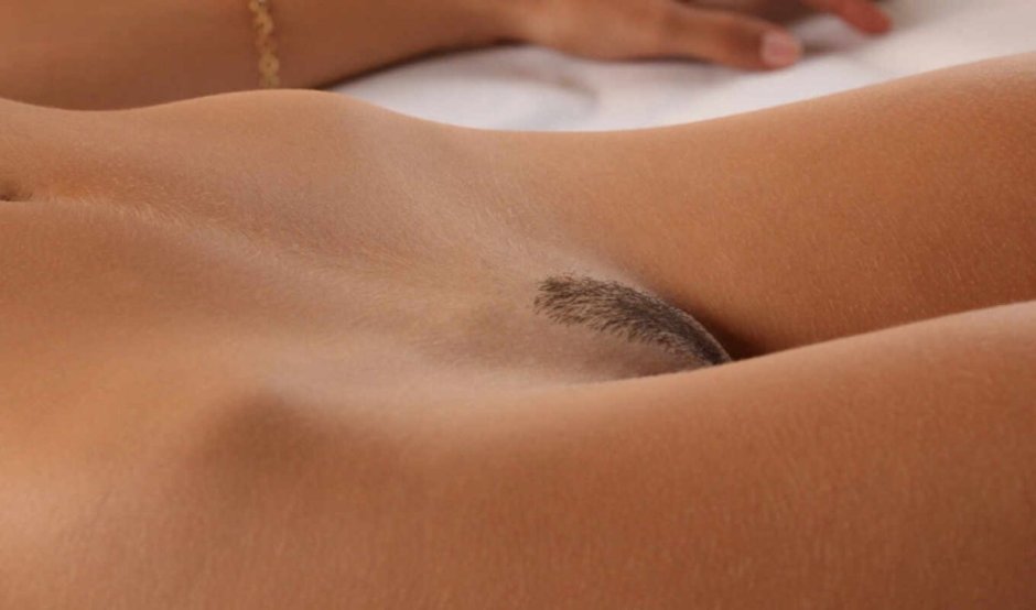 A convex female pubis