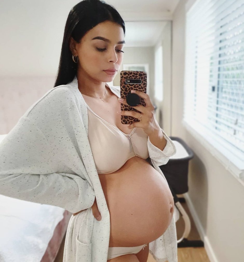 Daniel Delawane Pregnant Nude