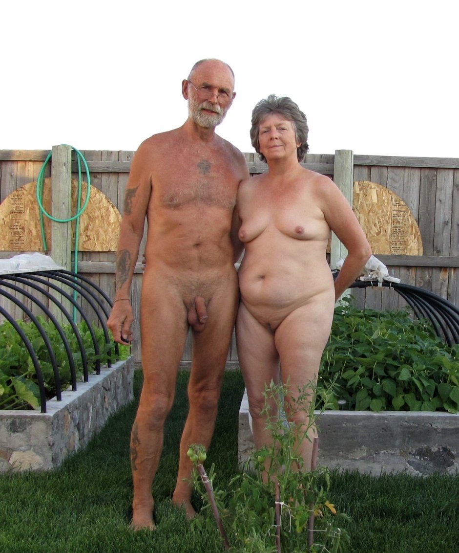 Adult women nudist