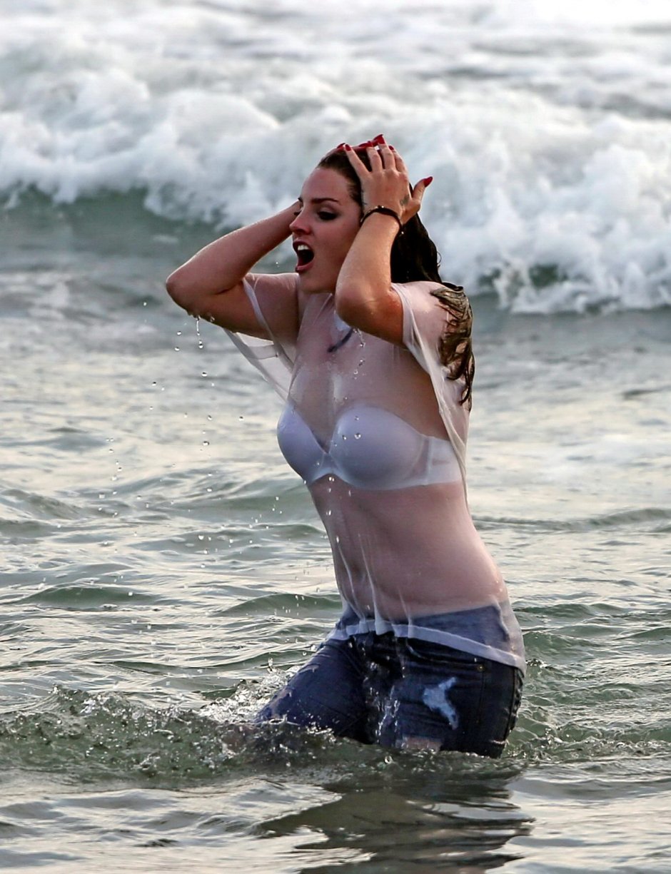 Wetlook girls