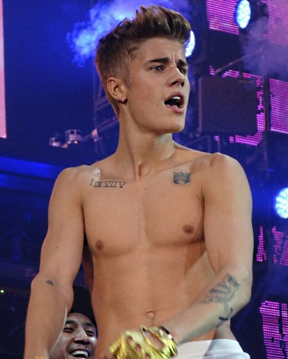 Naked Justin Bieber