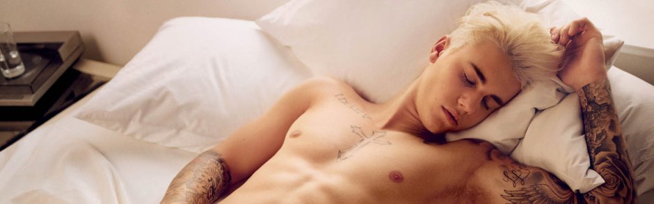 Bieber in underwear