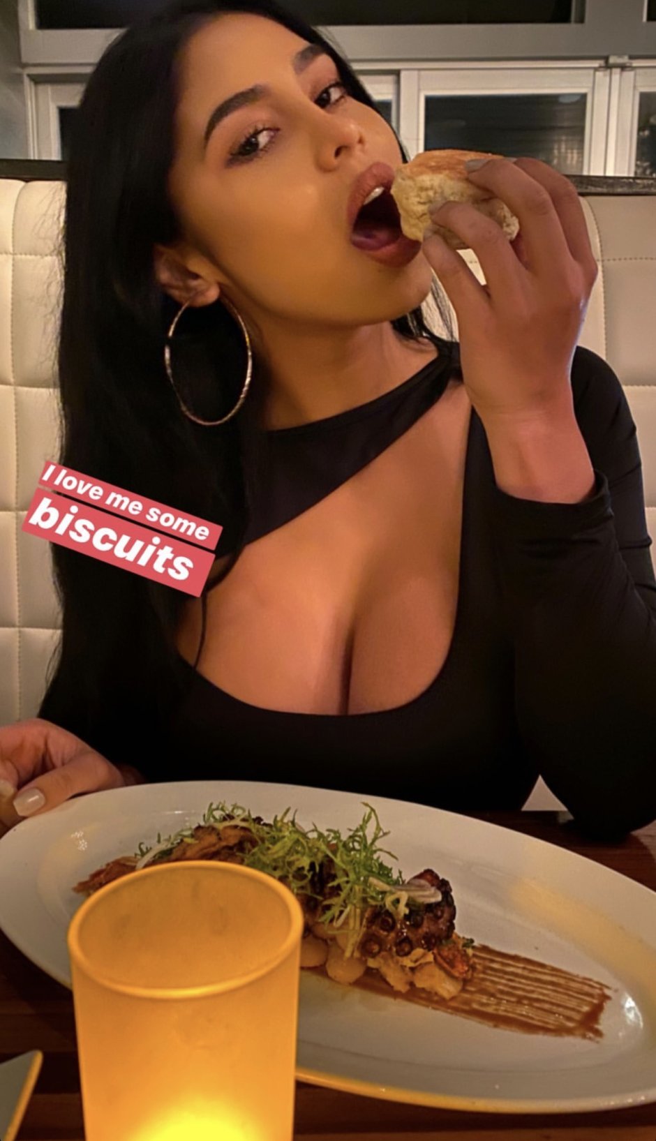 Mia francis plums