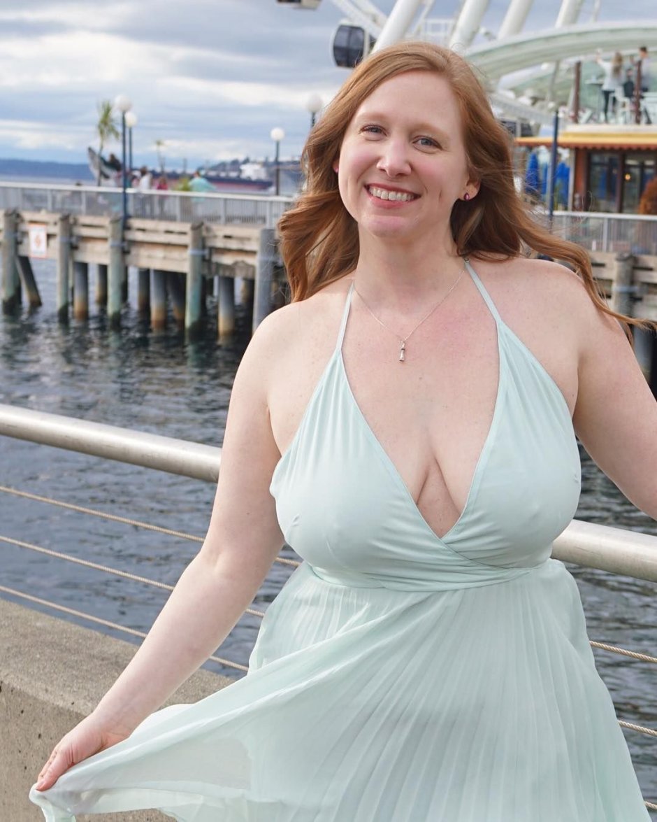 GINGER DAYDREAMS CURVY Naked Nipples