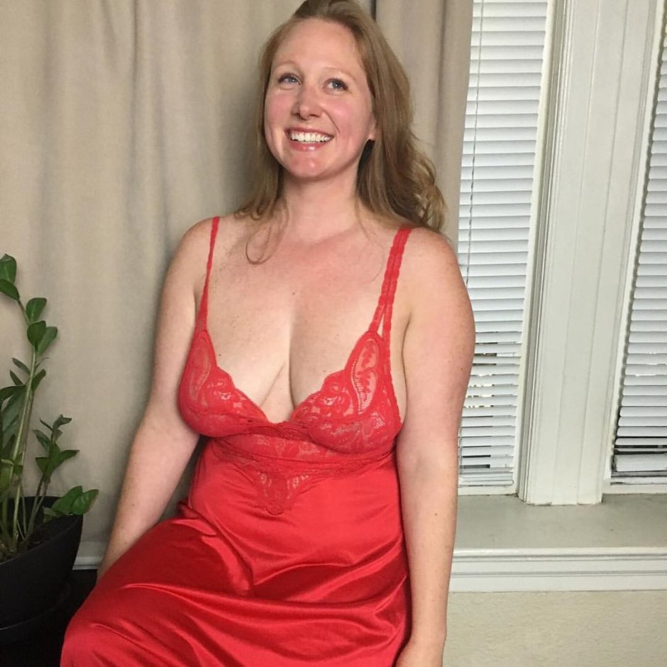 Ginger Daydreams Busty mother