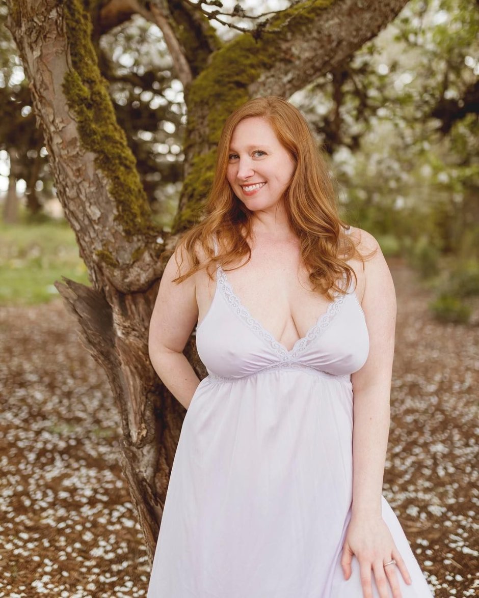 Girl Ginger Daydreams