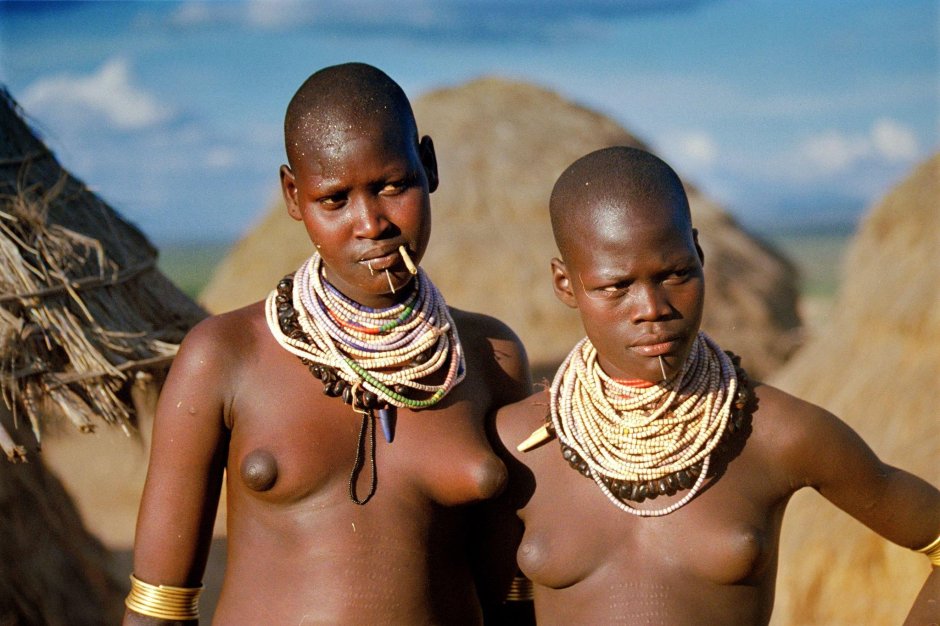 Chinese woman naked without hair