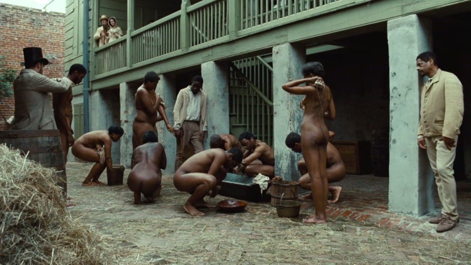 Litai Niongo naked in the film