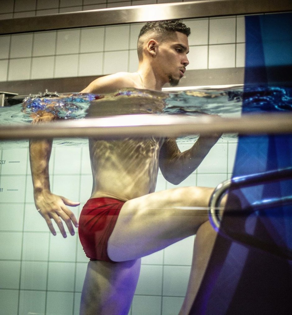 FootBaller in Underwear