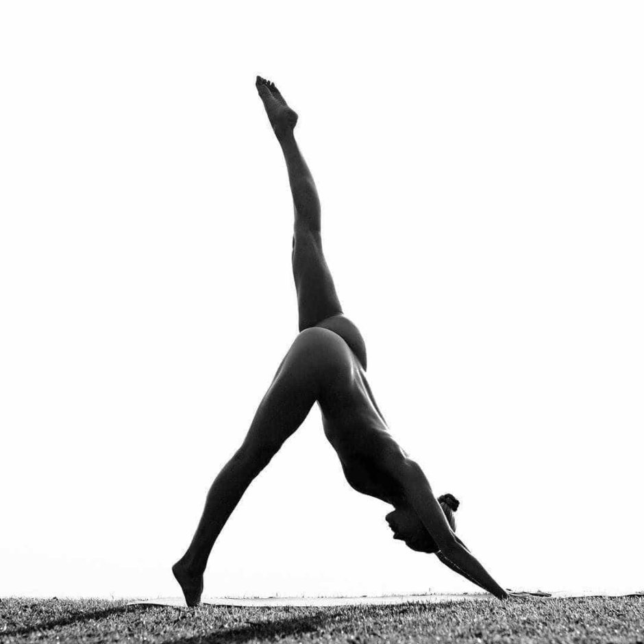 Lauren Rudik Naked Yoga