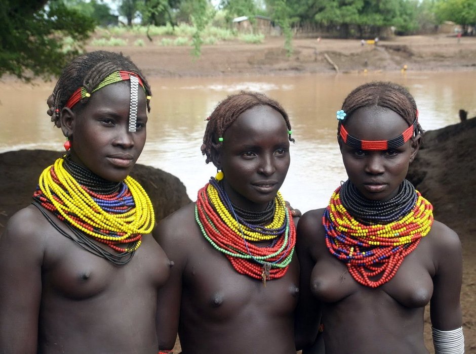 Xingu Indian Girls Always Show Shaved Pussy