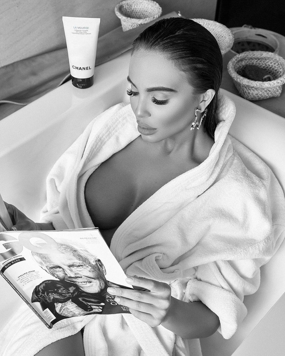 Nicoleta Vaculov by Gregorio Campos