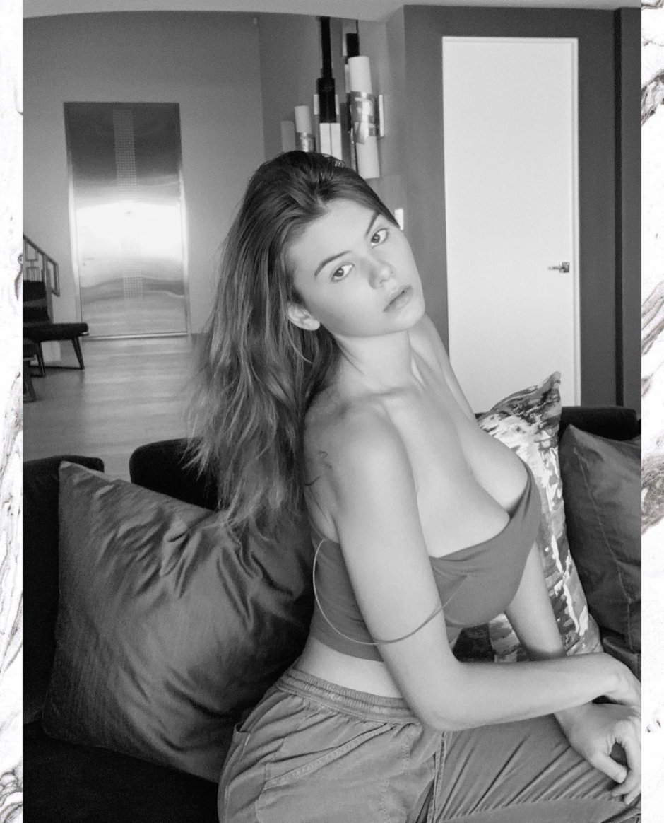 Ashley Trevort [ID370420282 Andrey