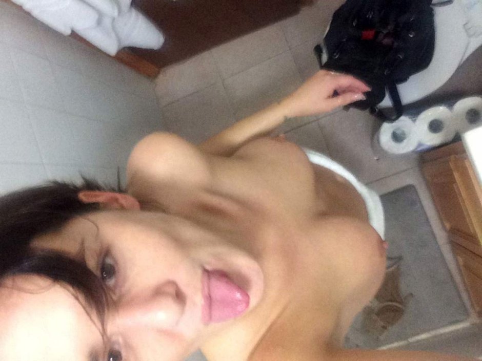 Naked Asian in the bathroom