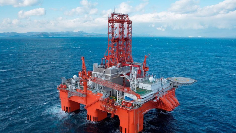 Oil platform mining Shelf Mexican Bay