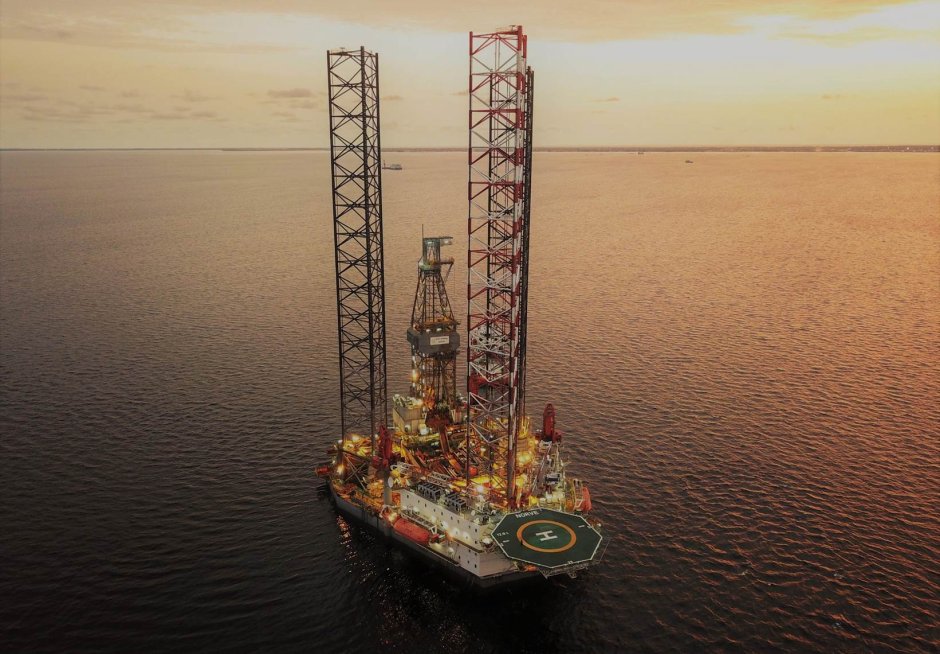 Ensco 101 drilling platform