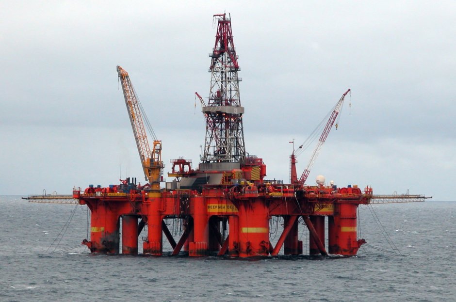 Drill tower \ fiction