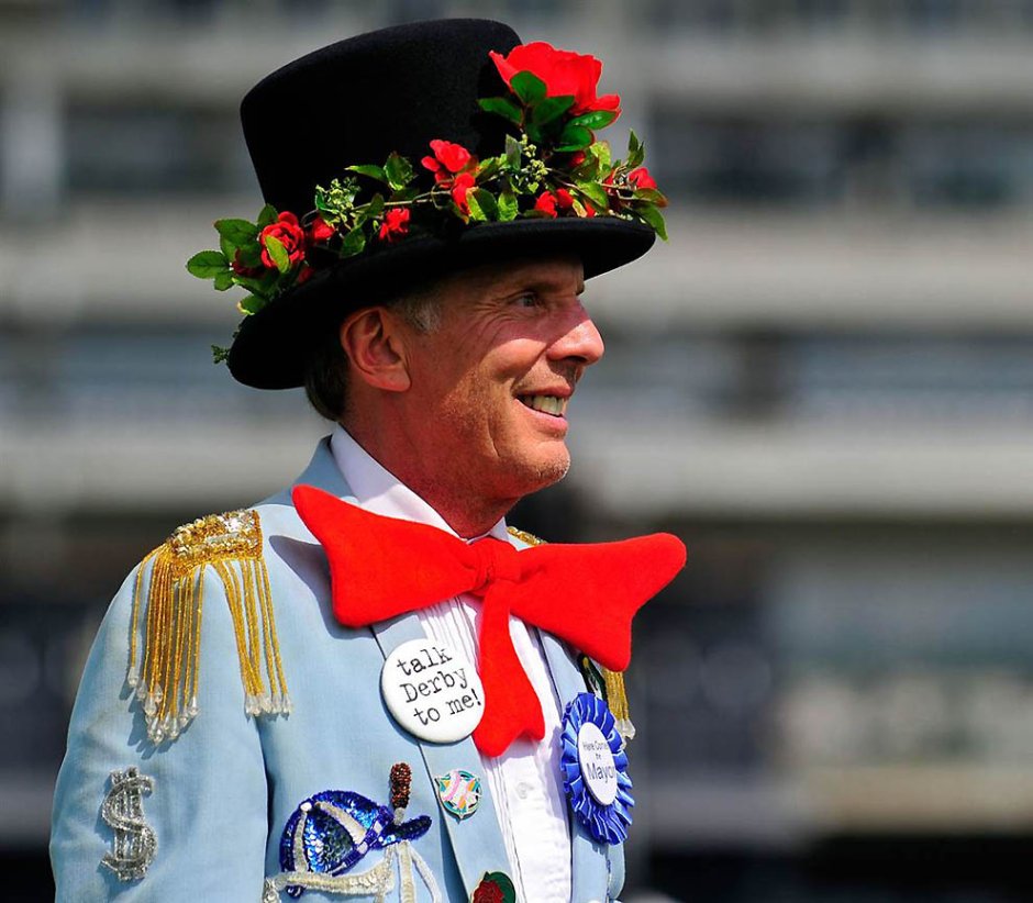 Horse's muzzle on races