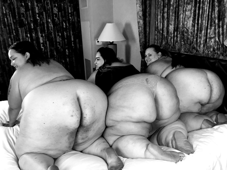Super thick naked women