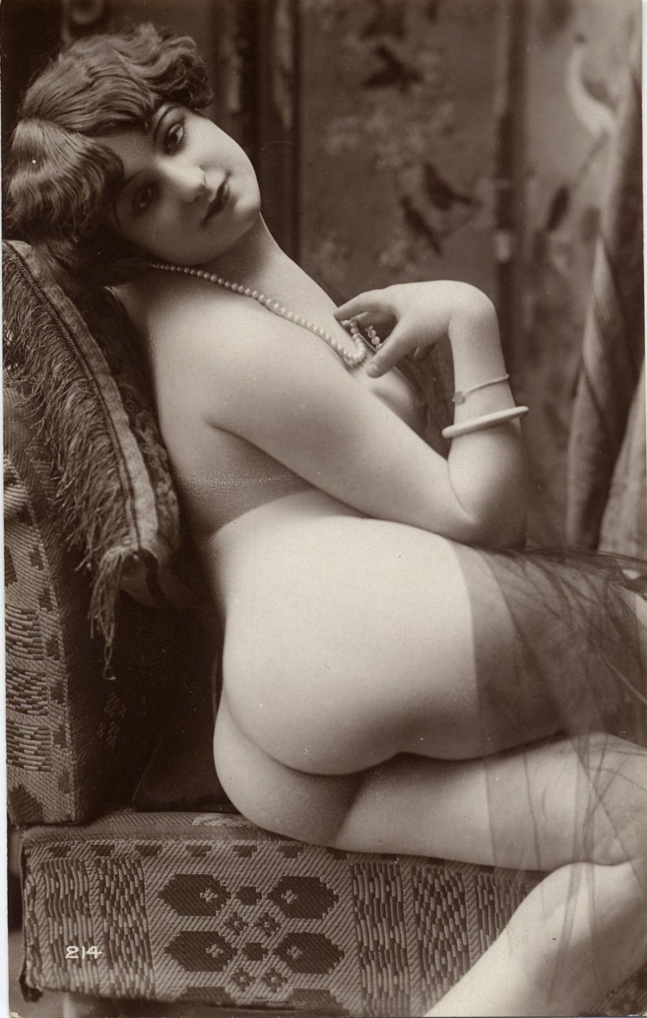 Beautiful naked women retro