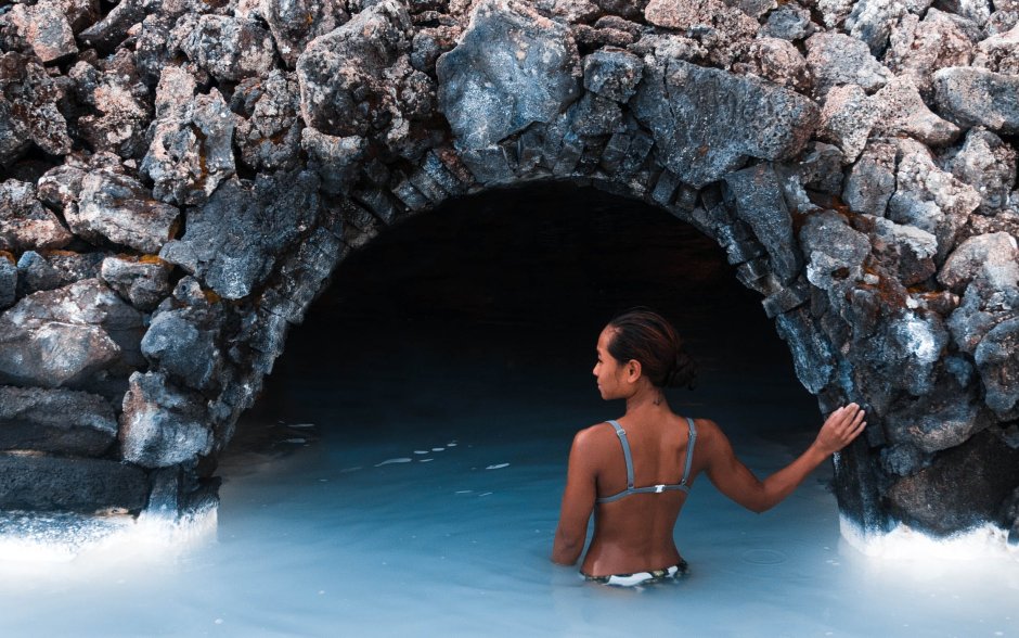 Caves of the Vatanayokudl glacier, Iceland