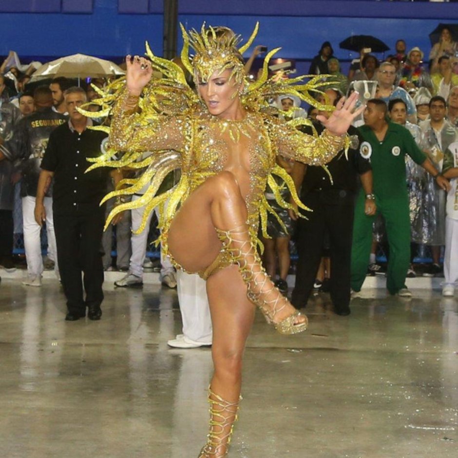 Andrea Martins Brazili Carnival