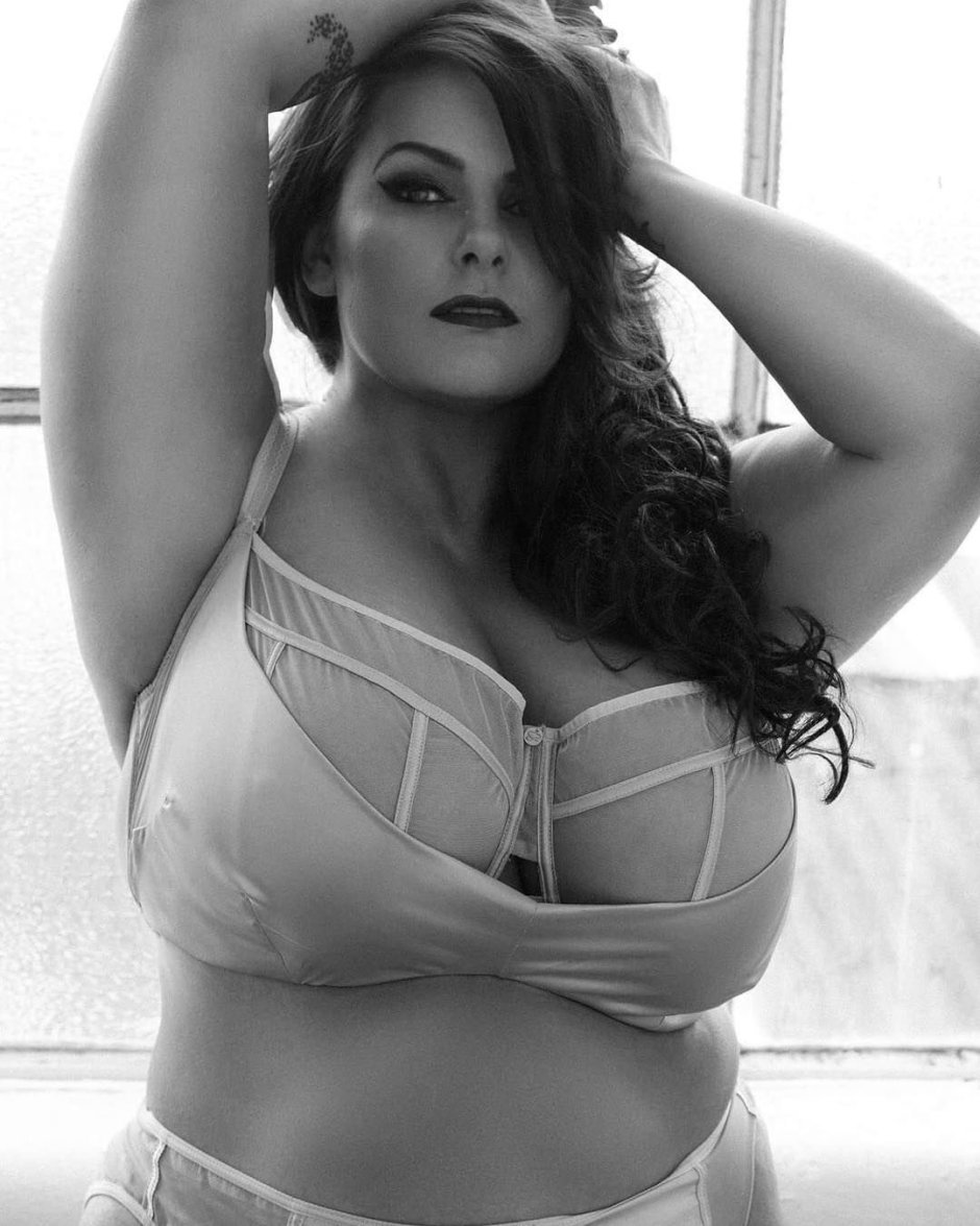 Ashleigh Dunn fashion model