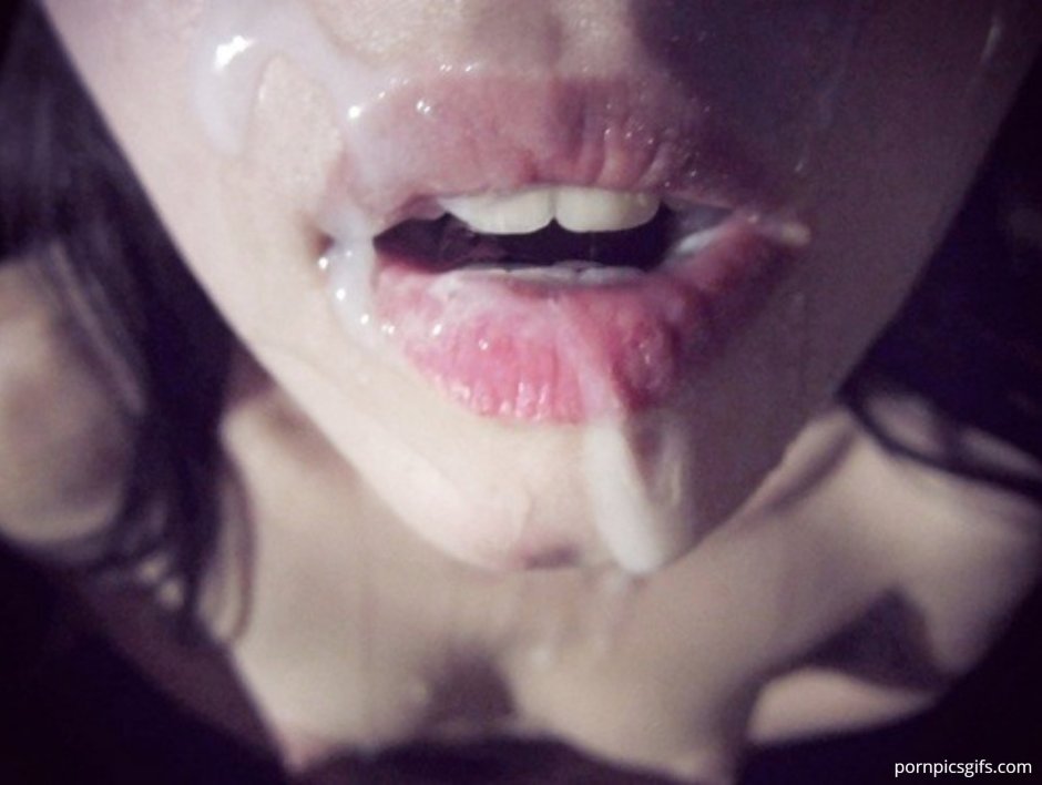 Claps on the lips is beautiful