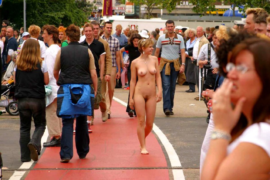 Drunk naked women dance
