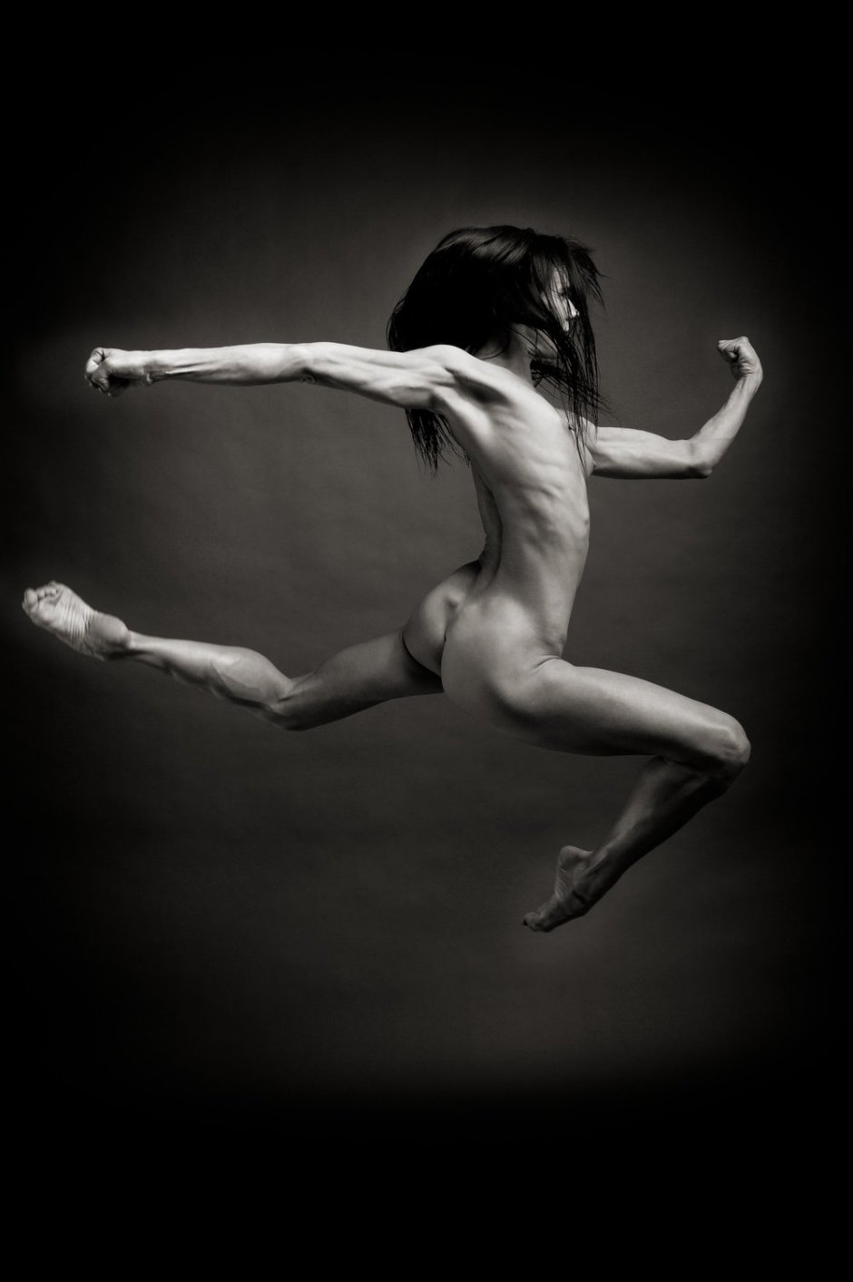 Beautiful naked dancers