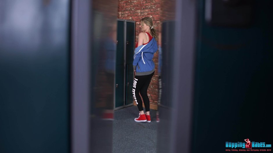 Girls Changing Locker Spy
