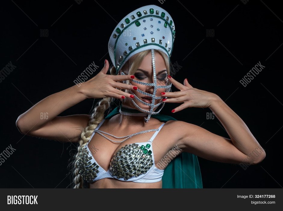 Abdominal dance of Egypt dancer