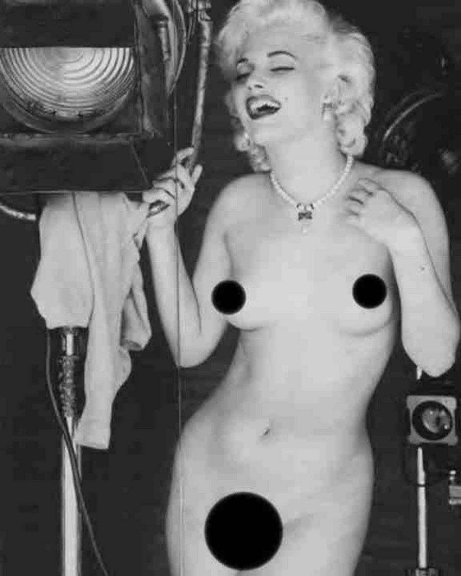Erotic scenes with Merlin Monroe