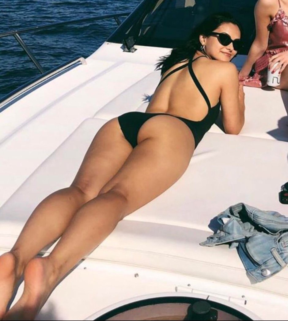 Camilla Mendes hot