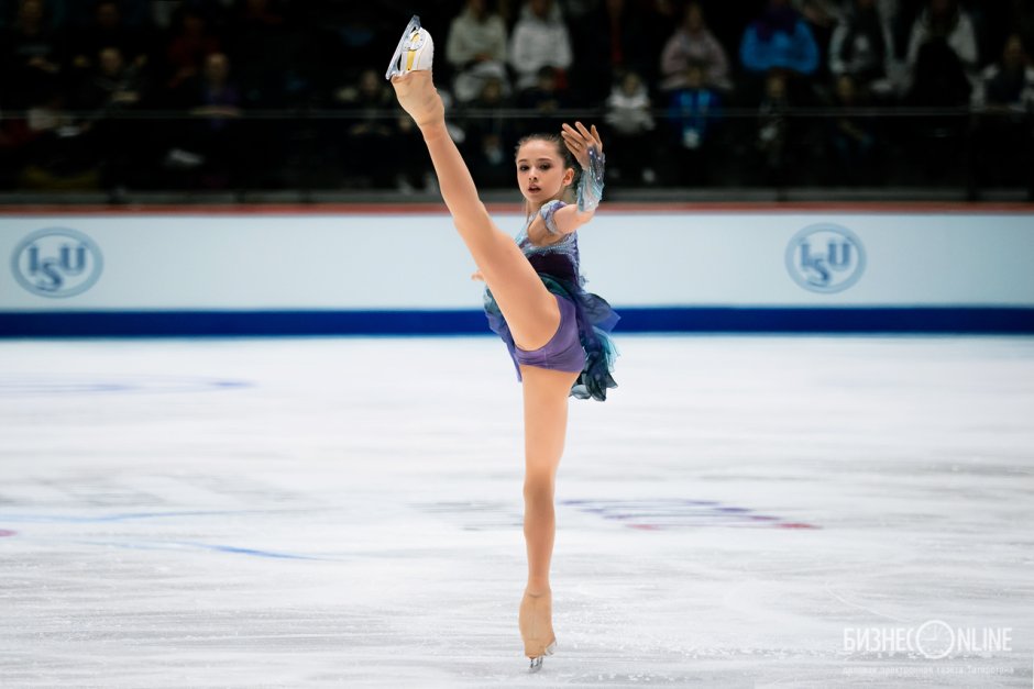 Camila Valieva skater