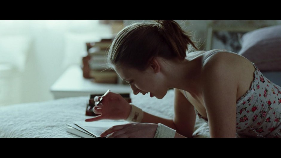 Taissa Farmiga hot scenes